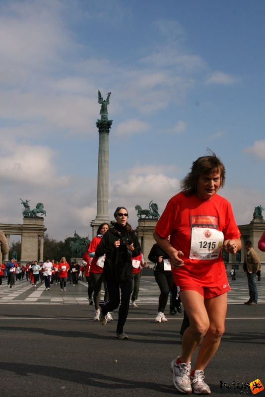 Coca-Cola Női Futás coca_cola_futogala_468.jpg Coca-Cola Női Futás, Budapest Női Futógála, Hősök tere, coca_cola_futogala_468.jpg