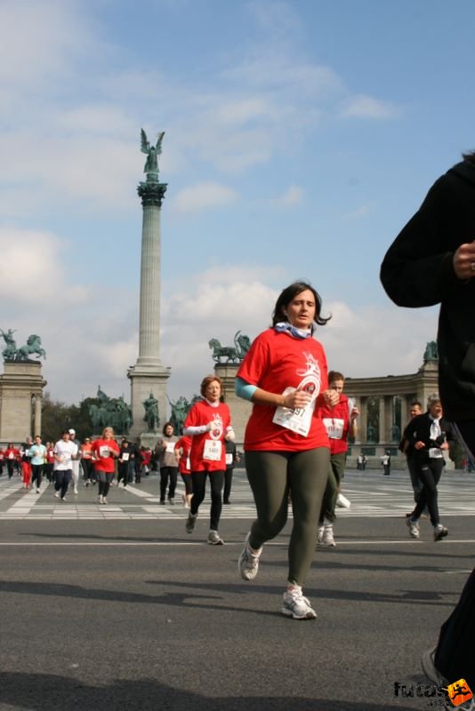 Coca-Cola Női Futás coca_cola_futogala_469.jpg Coca-Cola Női Futás, Budapest Női Futógála, Hősök tere, coca_cola_futogala_469.jpg