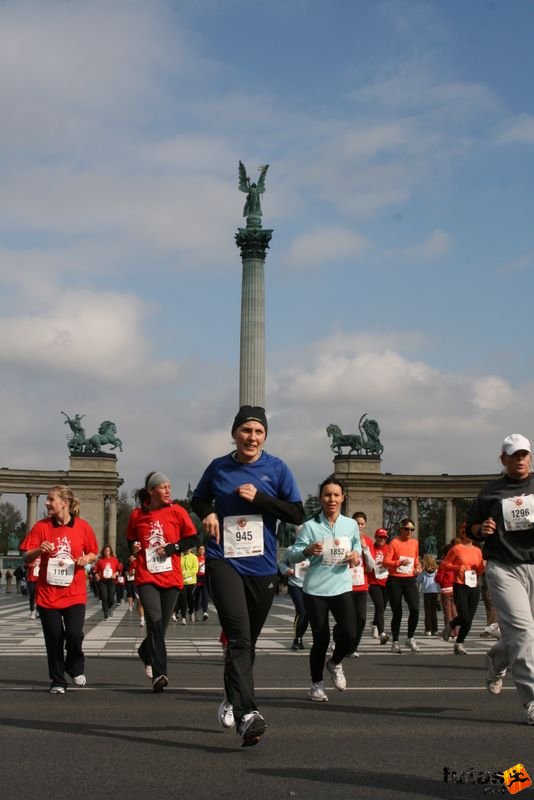 Coca-Cola Női Futás coca_cola_futogala_471.jpg Coca-Cola Női Futás, Budapest Női Futógála, Hősök tere, coca_cola_futogala_471.jpg