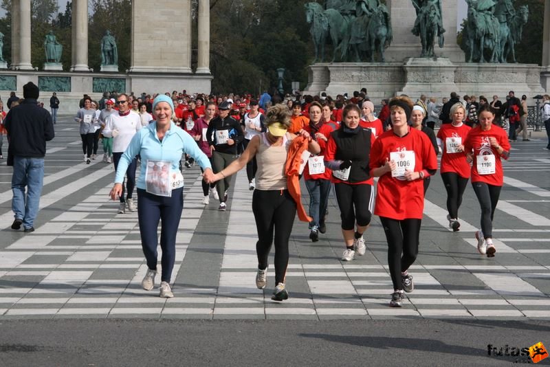 Coca-Cola Női Futás, Budapest Női Futógála, Hősök tere, coca_cola_futogala_481.jpg