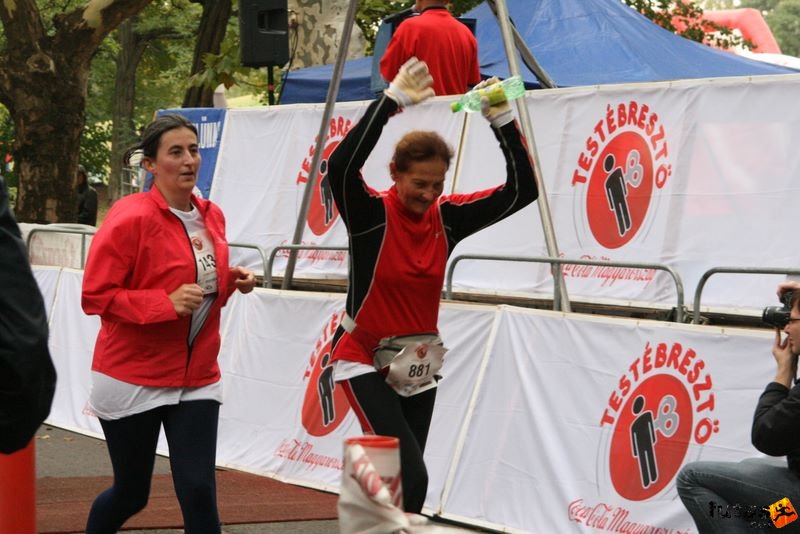 Coca-Cola Női Futás coca_cola_futogala_871.jpg Coca-Cola Testébresztő Női Futógála, Női Futás, coca_cola_futogala_871.jpg