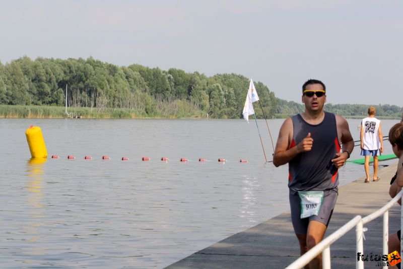 Fadd-Dombori Triatlon fadd_dombori_triatlon_562.jpg BÉKEFI ÖRS - futás