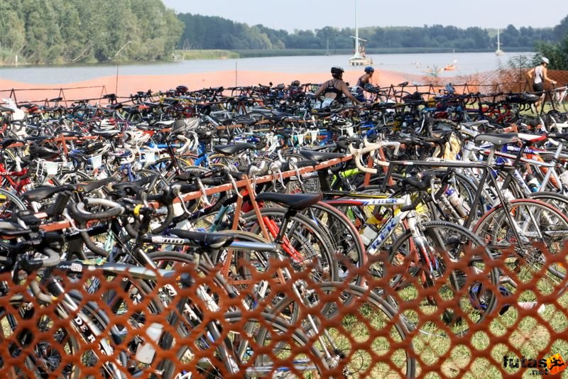 Fadd-Dombori Triatlon fadd_dombori_triatlon_579.jpg triatlon kerékpár depó Fadd-Dombori Triatlon fadd_dombori_triatlon_579.jpg triatlon kerékpár depó