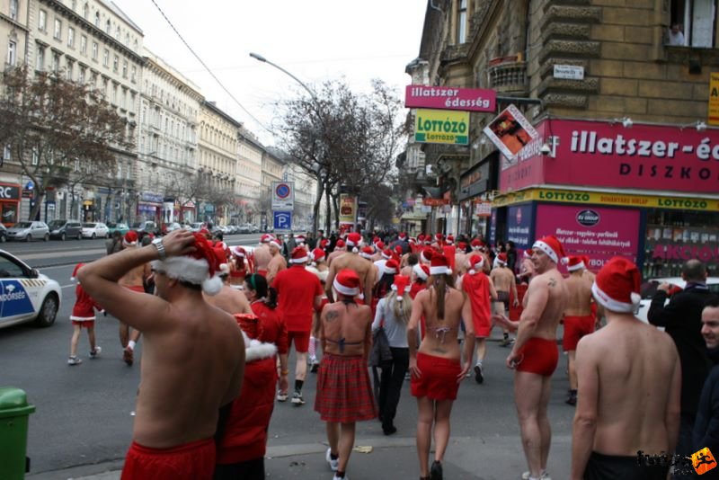 Fürdőruhás Mikulás Kocogás mikulas_kocogas_budapest_619.jpg Fürdőruhás Mikulás Kocogás, mikulas_kocogas_budapest_619.jpg