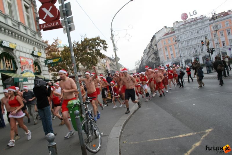Fürdőruhás Mikulás Kocogás mikulas_kocogas_budapest_631.jpg Fürdőruhás Mikulás Kocogás, mikulas_kocogas_budapest_631.jpg