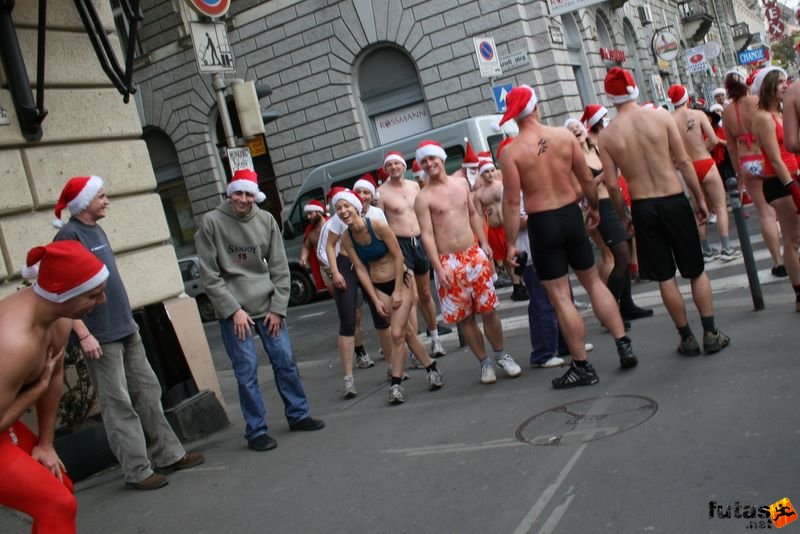 Fürdőruhás Mikulás Kocogás mikulas_kocogas_budapest_639.jpg Fürdőruhás Mikulás Kocogás, mikulas_kocogas_budapest_639.jpg