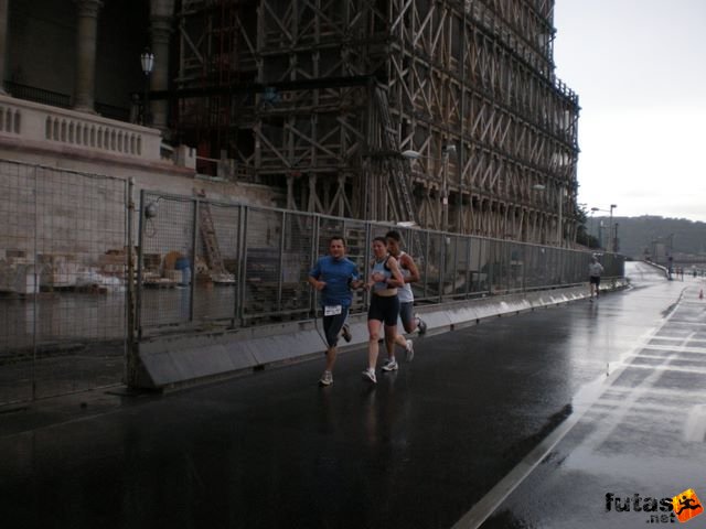 Generali futógála, rakparti 10 kilométeres futás Budapest generali_duna_parti_futogala_1718.jpg Zoli