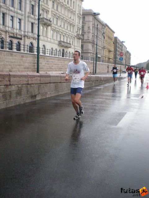 Generali futógála, rakparti 10 kilométeres futás Budapest generali_duna_parti_futogala_1757.jpg Pál István,  Balmazújváros