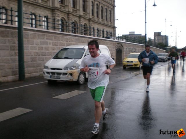Generali futógála, rakparti 10 kilométeres futás Budapest generali_duna_parti_futogala_1826.jpg Németh Mátyás, Szombathely