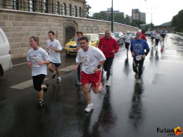 Generali futógála, 10 kilométeres Duna-parti futás Budapest generali_duna_parti_futogala_1828.jpg generali_duna_parti_futogala_1828.jpg