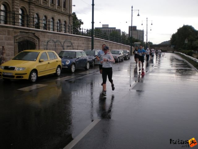 Generali futógála, 10 kilométeres Duna-parti futás Budapest generali_duna_parti_futogala_1829.jpg generali_duna_parti_futogala_1829.jpg