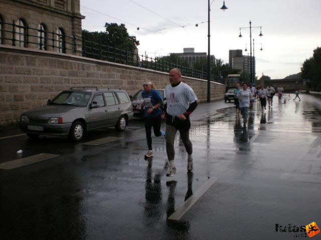 Generali futógála, 10 kilométeres Duna-parti futás Budapest generali_duna_parti_futogala_1835.jpg generali_duna_parti_futogala_1835.jpg