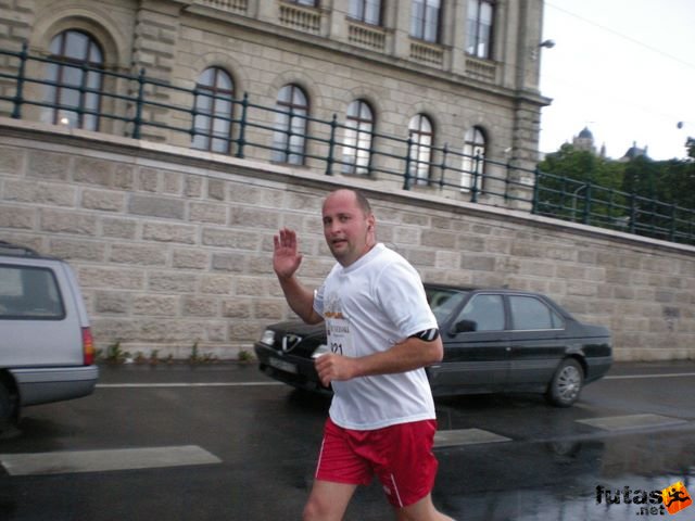 Generali futógála, 10 kilométeres Duna-parti futás Budapest generali_duna_parti_futogala_1839.jpg generali_duna_parti_futogala_1839.jpg