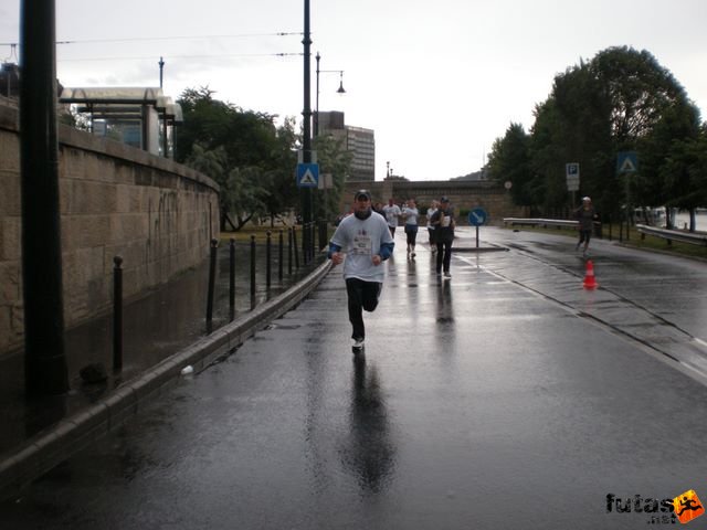 Generali futógála, 10 kilométeres Duna-parti futás Budapest generali_duna_parti_futogala_1851.jpg generali_duna_parti_futogala_1851.jpg