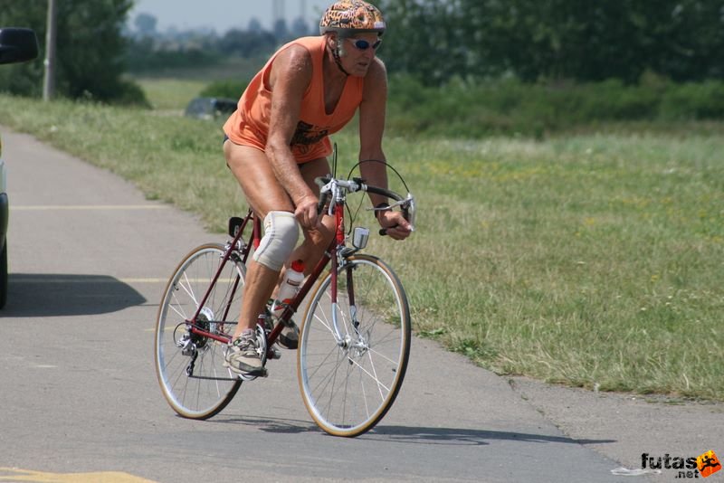 Tisza-tó Triatlon Fesztivál, Kisköre Triatlon, kiskore_triatlon_760.jpg Karcsi bácsi 76 évesen a Kisköre Triatlonon