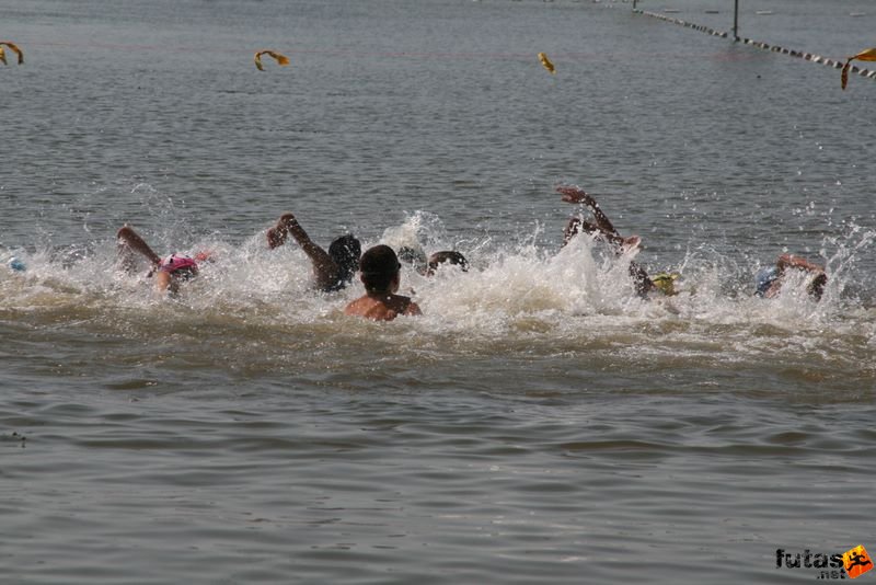 Tisza-tó Triatlon Fesztivál, Kisköre Triatlon kiskore_triatlon_389.jpg Triatlon serdülő férfi úszás