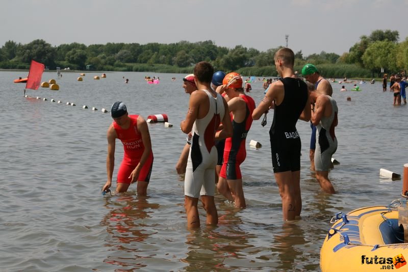 Tisza-tó Triatlon Fesztivál, Kisköre Triatlon kiskore_triatlon_490.jpg felnőtt férfiak készülődnek