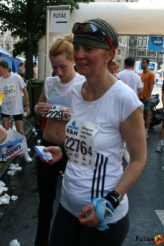 16. K&H Marathon és félmaraton váltó maraton_1699.jpg maraton_1699.jpg K&H Olimpiai Marathon és félmaraton váltó futás Budapest képek 5. fotók maraton_1699.jpg maraton_1699.jpg