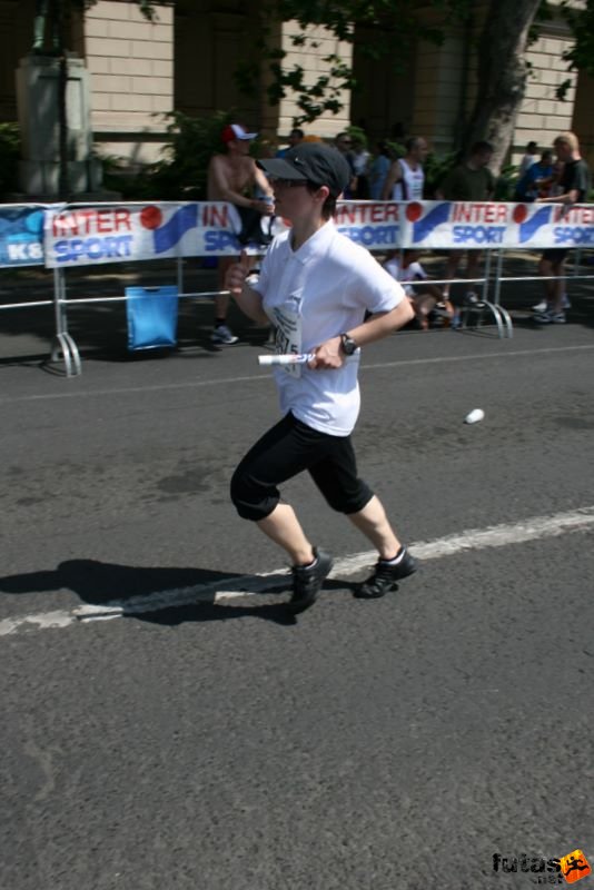 16. K&H Marathon és félmaraton váltó maraton_1723.jpg maraton_1723.jpg K&H Olimpiai Marathon és félmaraton váltó futás Budapest képek 5. fotók maraton_1723.jpg maraton_1723.jpg