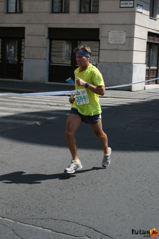 16. K&H Marathon és félmaraton váltó maraton_1727.jpg maraton_1727.jpg K&H Olimpiai Marathon és félmaraton váltó futás Budapest képek 5. fotók maraton_1727.jpg maraton_1727.jpg