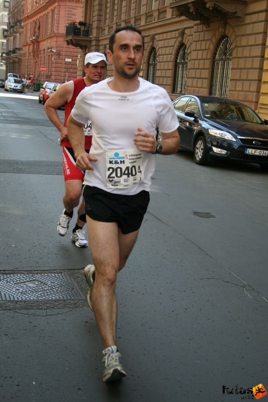 16. K&H Marathon és félmaraton váltó maraton_1738.jpg maraton_1738.jpg K&H Olimpiai Marathon és félmaraton váltó futás Budapest képek 5. fotók maraton_1738.jpg maraton_1738.jpg