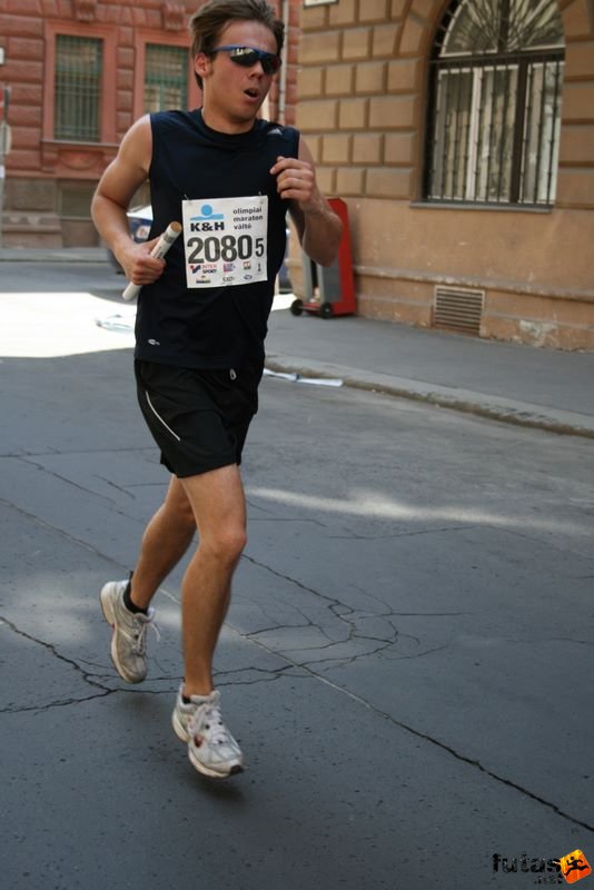 16. K&H Marathon és félmaraton váltó maraton_1740.jpg maraton_1740.jpg K&H Olimpiai Marathon és félmaraton váltó futás Budapest képek 5. fotók maraton_1740.jpg maraton_1740.jpg