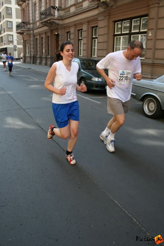 16. K&H Marathon és félmaraton váltó maraton_1742.jpg maraton_1742.jpg K&H Olimpiai Marathon és félmaraton váltó futás Budapest képek 5. fotók maraton_1742.jpg maraton_1742.jpg