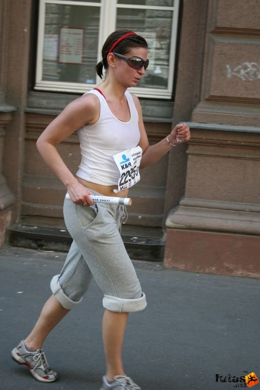 16. K&H Marathon és félmaraton váltó maraton_1744.jpg maraton_1744.jpg K&H Olimpiai Marathon és félmaraton váltó futás Budapest képek 5. fotók maraton_1744.jpg maraton_1744.jpg