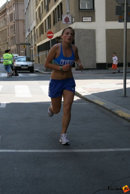 16. K&H Marathon és félmaraton váltó maraton_1745.jpg maraton_1745.jpg K&H Olimpiai Marathon és félmaraton váltó futás Budapest képek 5. fotók maraton_1745.jpg maraton_1745.jpg