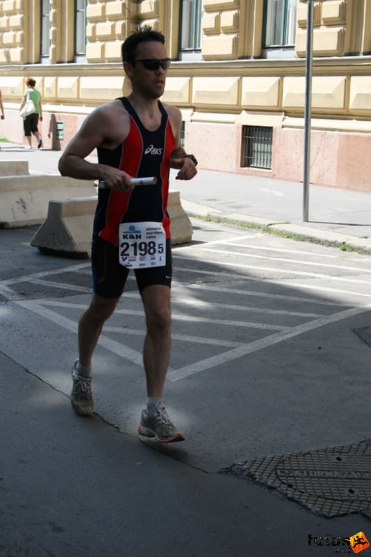 16. K&H Marathon és félmaraton váltó maraton_1747.jpg maraton_1747.jpg K&H Olimpiai Marathon és félmaraton váltó futás Budapest képek 5. fotók maraton_1747.jpg maraton_1747.jpg