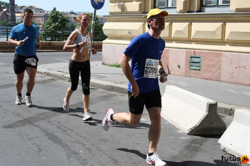 16. K&H Marathon és félmaraton váltó maraton_1750.jpg maraton_1750.jpg K&H Olimpiai Marathon és félmaraton váltó futás Budapest képek 5. fotók maraton_1750.jpg maraton_1750.jpg