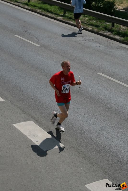 16. K&H Marathon és félmaraton váltó maraton_1754.jpg maraton_1754.jpg K&H Olimpiai Marathon és félmaraton váltó futás Budapest képek 5. fotók maraton_1754.jpg maraton_1754.jpg
