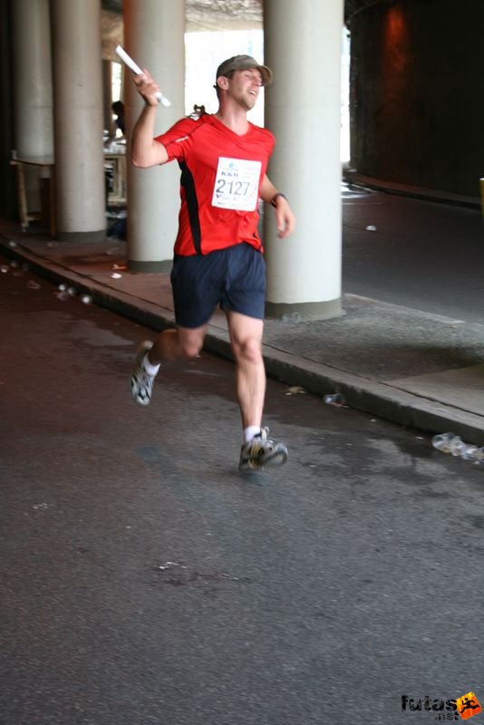 16. K&H Marathon és félmaraton váltó maraton_1767.jpg maraton_1767.jpg K&H Olimpiai Marathon és félmaraton váltó futás Budapest képek 5. fotók maraton_1767.jpg maraton_1767.jpg