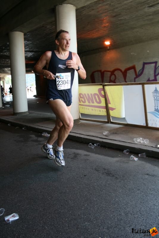 16. K&H Marathon és félmaraton váltó maraton_1776.jpg maraton_1776.jpg K&H Olimpiai Marathon és félmaraton váltó futás Budapest képek 5. fotók maraton_1776.jpg maraton_1776.jpg