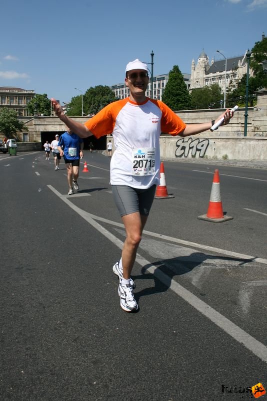 16. K&H Marathon és félmaraton váltó maraton_1824.jpg maraton_1824.jpg K&H Olimpiai Marathon és félmaraton váltó futás Budapest képek 5. fotók maraton_1824.jpg maraton_1824.jpg