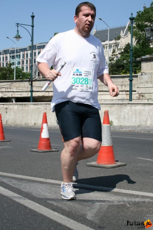 16. K&H Marathon és félmaraton váltó maraton_1829.jpg maraton_1829.jpg K&H Olimpiai Marathon és félmaraton váltó futás Budapest képek 5. fotók maraton_1829.jpg maraton_1829.jpg
