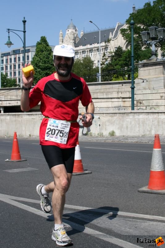 16. K&H Marathon és félmaraton váltó maraton_1836.jpg Egis futók, sokadik futókör! K&H Olimpiai Marathon és félmaraton váltó futás Budapest képek 5. fotók maraton_1836.jpg Egis futók, sokadik futókör!
