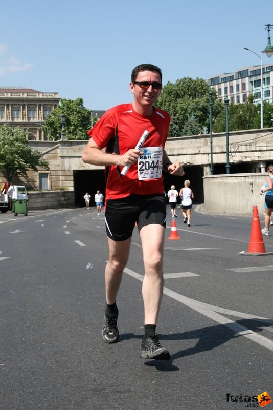 16. K&H Marathon és félmaraton váltó maraton_1851.jpg maraton_1851.jpg K&H Olimpiai Marathon és félmaraton váltó futás Budapest képek 5. fotók maraton_1851.jpg maraton_1851.jpg