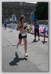 K&H Olimpiai Marathon és félmaraton váltó futás Budapest képek 5. fotók sprint a váltóhelyre