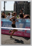 K&H Olimpiai Marathon és félmaraton váltó futás Budapest képek 5. fotók befutó