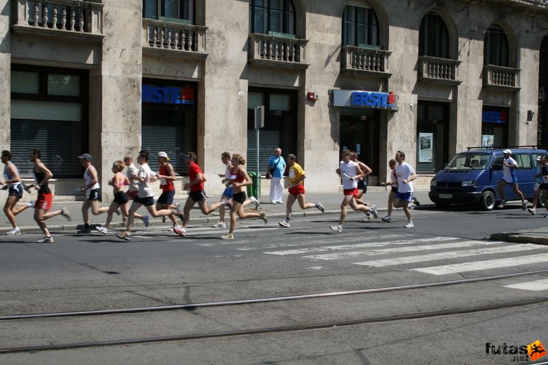K&H Olimpiai Maraton és félmaraton váltó futás Budapest képek 1. fotók maraton_0881.jpg maraton_0881.jpg