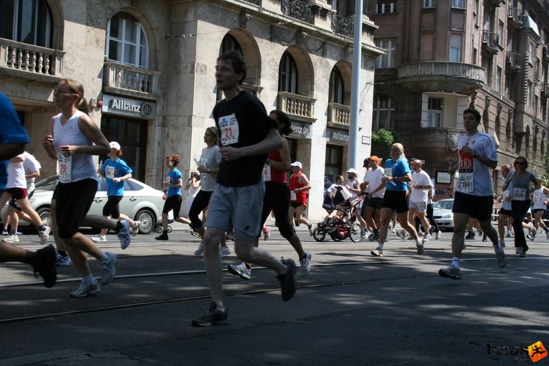 K&H Olimpiai Maraton és félmaraton váltó futás Budapest képek 1. fotók maraton_0903.jpg maraton_0903.jpg