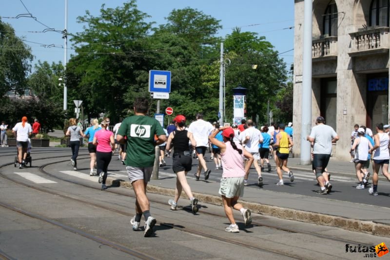 K&H Olimpiai Maraton és félmaraton váltó futás Budapest képek 1. fotók maraton_0905.jpg maraton_0905.jpg