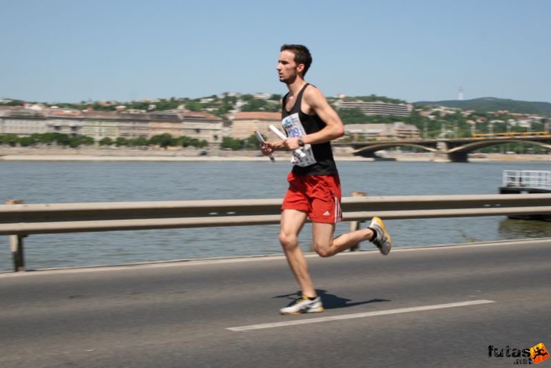 K&H Olimpiai Maraton és félmaraton váltó futás Budapest képek 1. fotók maraton_0917.jpg maraton_0917.jpg