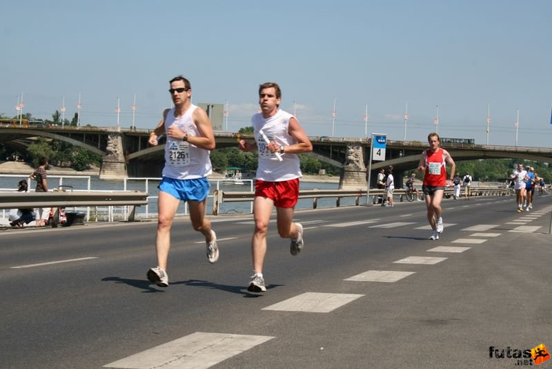 K&H Olimpiai Maraton és félmaraton váltó futás Budapest képek 1. fotók maraton_0920.jpg maraton_0920.jpg