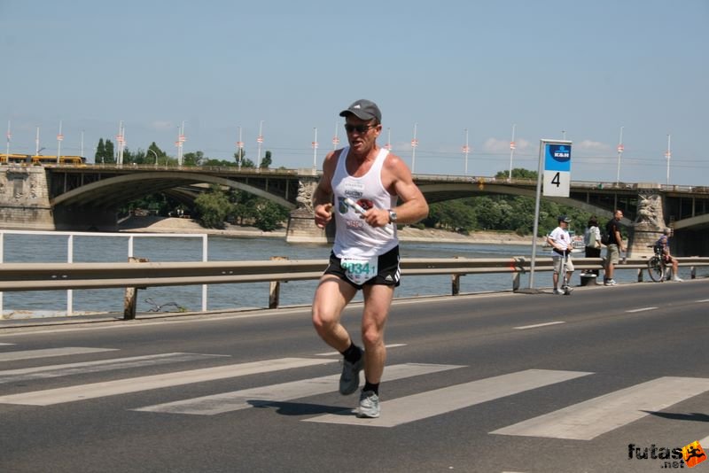 K&H Olimpiai Maraton és félmaraton váltó futás Budapest képek 1. fotók maraton_0924.jpg maraton_0924.jpg