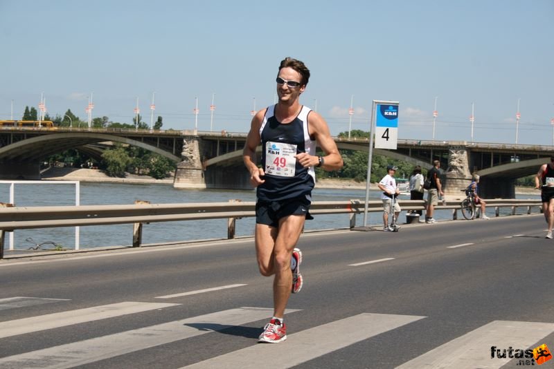K&H Olimpiai Maraton és félmaraton váltó futás Budapest képek 1. fotók maraton_0925.jpg maraton_0925.jpg