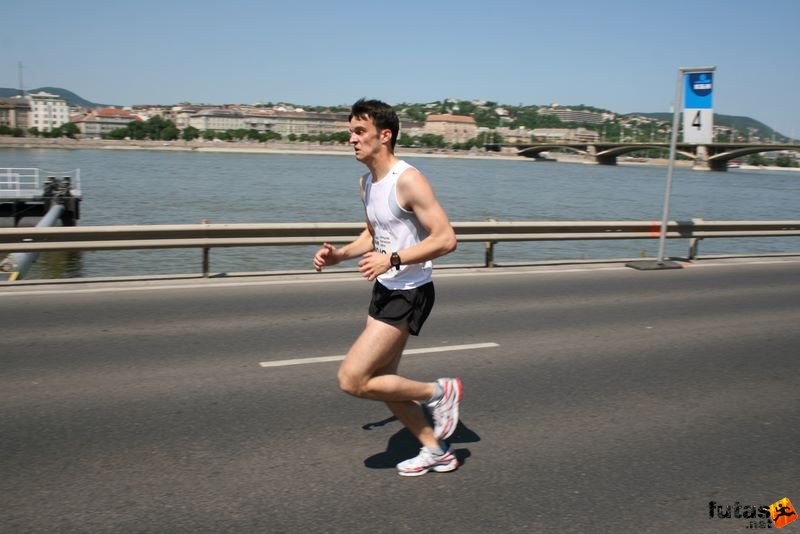 K&H Olimpiai Maraton és félmaraton váltó futás Budapest képek 1. fotók maraton_0930.jpg maraton_0930.jpg