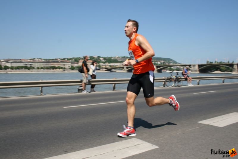 K&H Olimpiai Maraton és félmaraton váltó futás Budapest képek 1. fotók maraton_0932.jpg maraton_0932.jpg