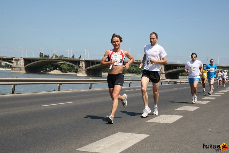 K&H Olimpiai Maraton és félmaraton váltó futás Budapest képek 1. fotók maraton_0938.jpg maraton_0938.jpg